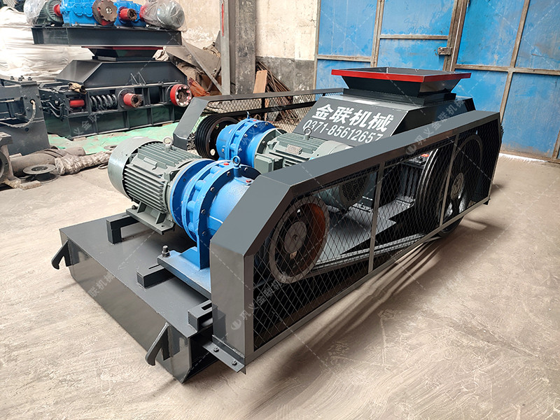 2PG610x400對輥破碎機(jī)發(fā)往福建破碎鵝卵石