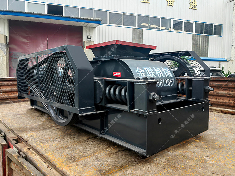 2PG400x400小型對輥破碎機(jī)發(fā)往福建泉州破碎瓜子石