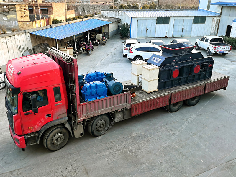 2PG1500X800大型對輥破碎機(jī)發(fā)住陜西漢中破碎石英砂